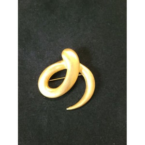 Gold Tone Unbranded Swirl Pin Brooch 2" x 2"